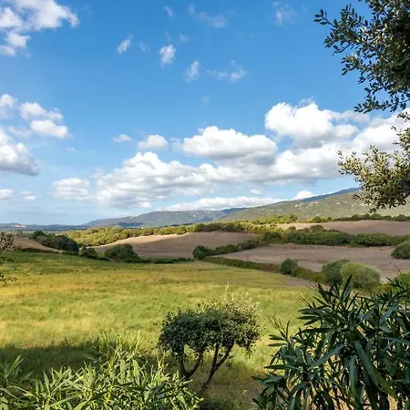 Willa A Liccia Figari (Corsica)